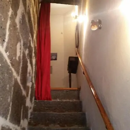 Ferienhaus Maison Medievale En Pierre De Lave Typique D Agde - Reservation Du Samedi Au Samedi Agde
