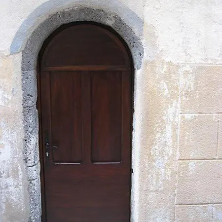 Maison Medievale En Pierre De Lave Typique D Agde - Reservation Du Samedi Au Samedi Ferienhaus